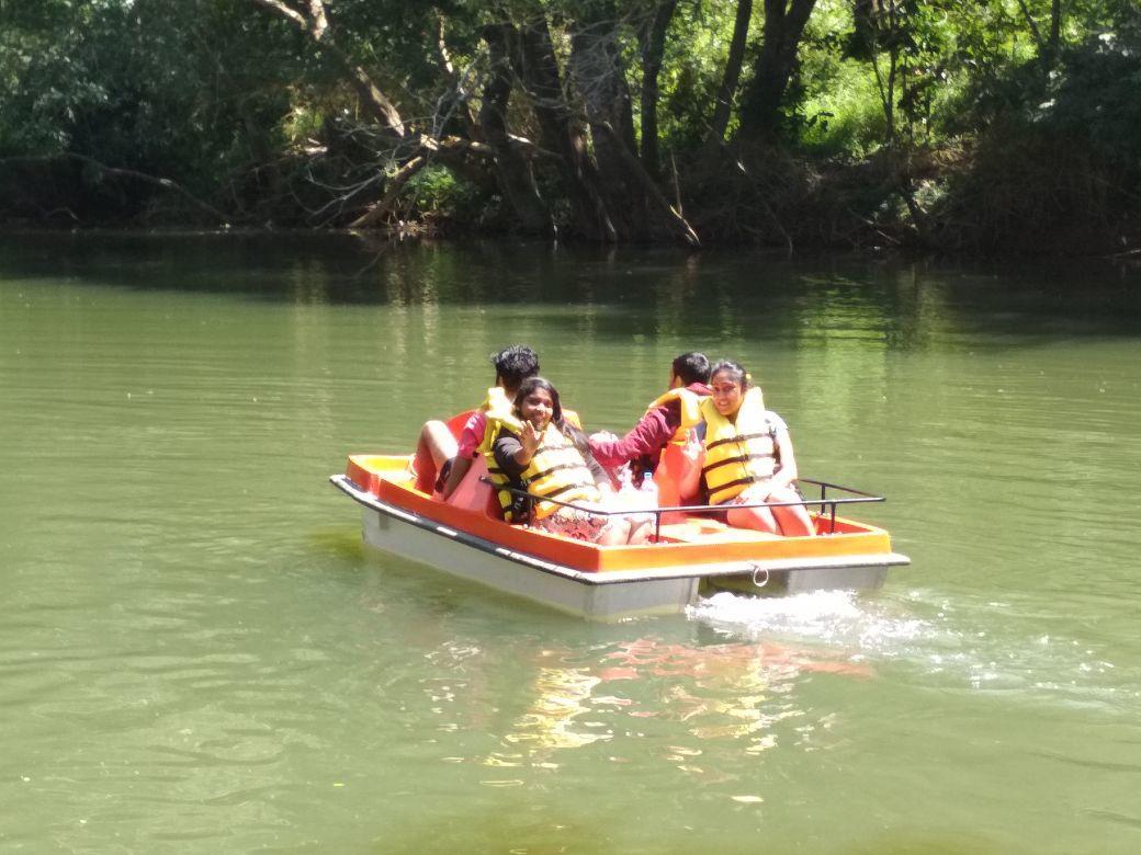 River Near Coorg Jambur ภายนอก รูปภาพ